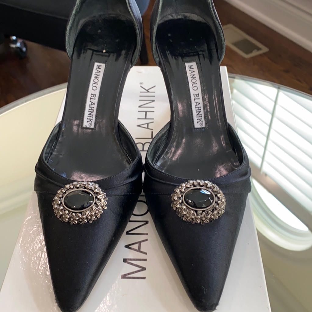 Classic Manolo Blahnik Black Satin D’orsay Pump